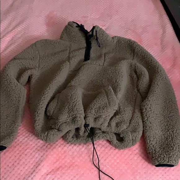 Fluffy sweater with drawstrings - Picture 1 of 1